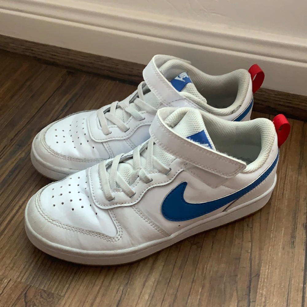 Nike shoes worn once